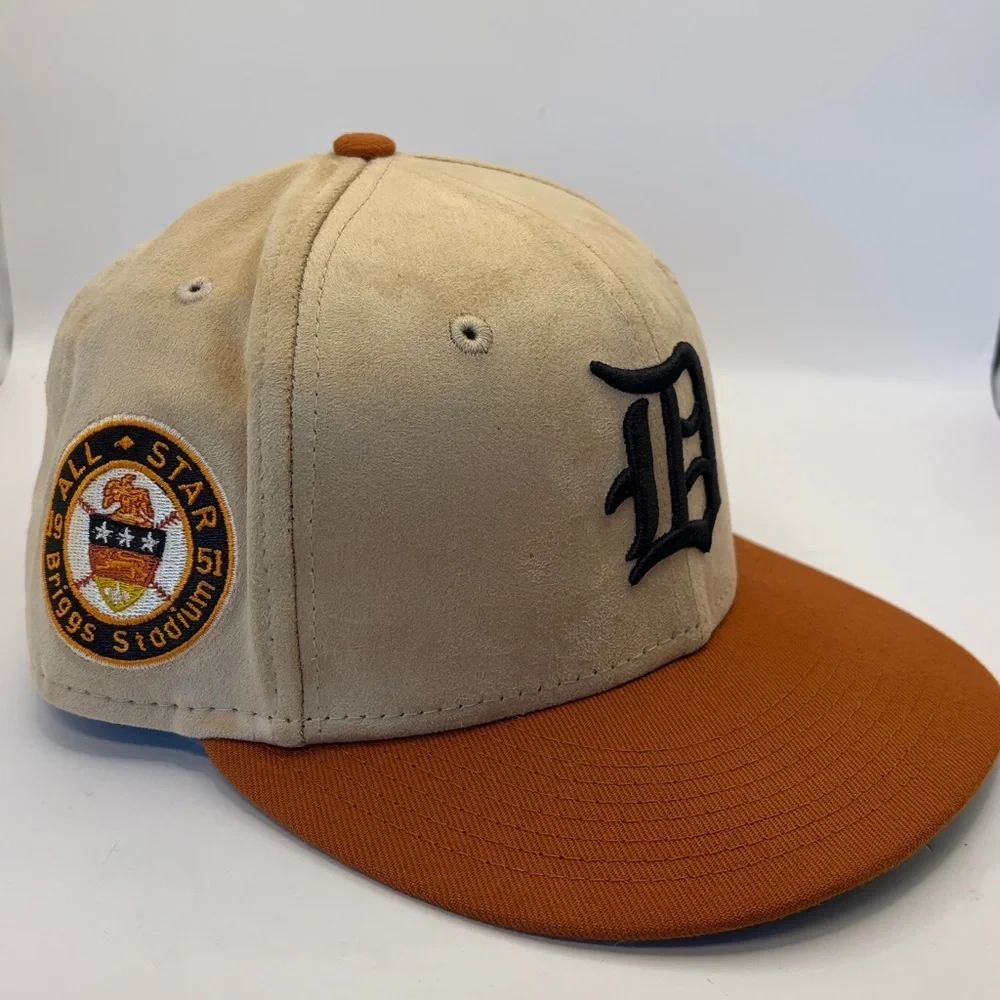 Detroit Tigers fitted hat. Ballcap. Suede 6 7/8. Hat Club.